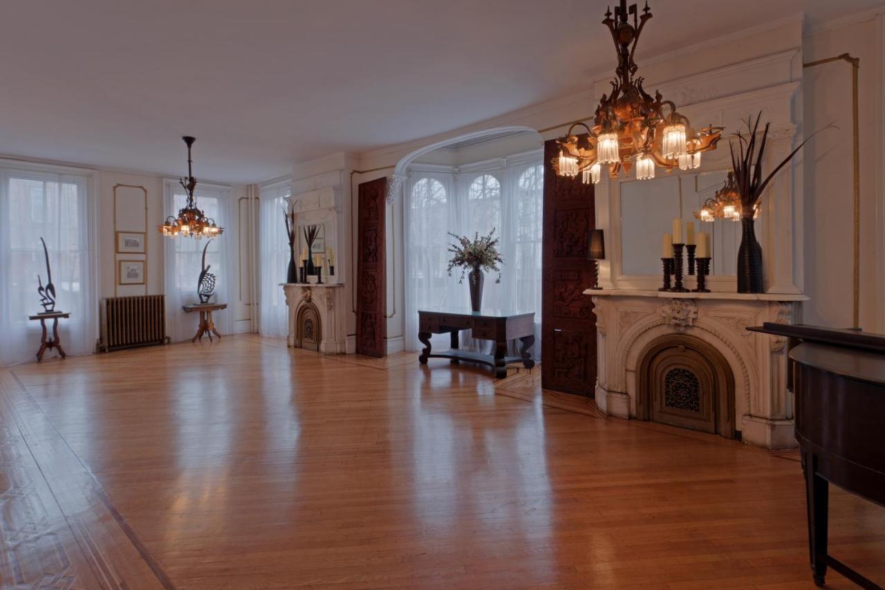 Akwaaba Mansion Bed & Breakfast Ню Йорк Екстериор снимка