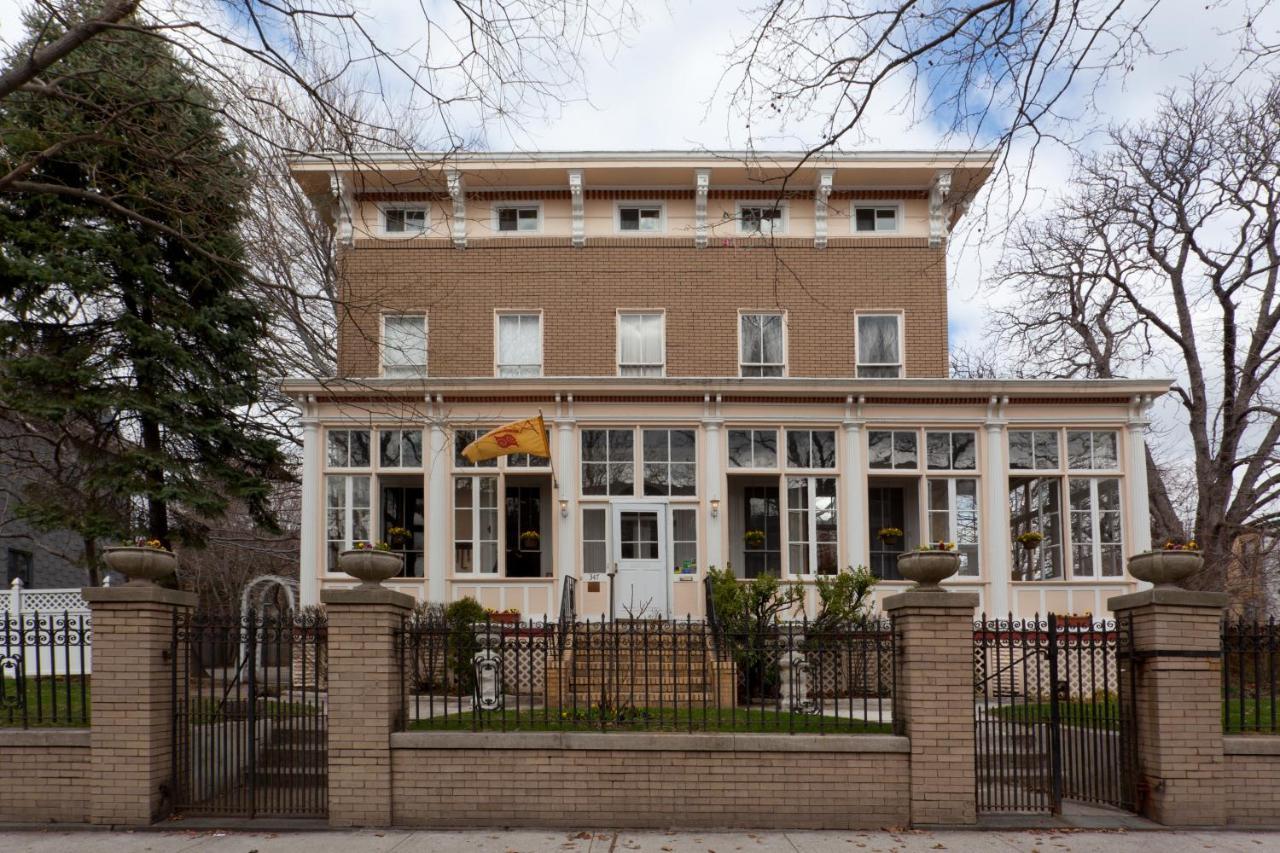 Akwaaba Mansion Bed & Breakfast Ню Йорк Екстериор снимка
